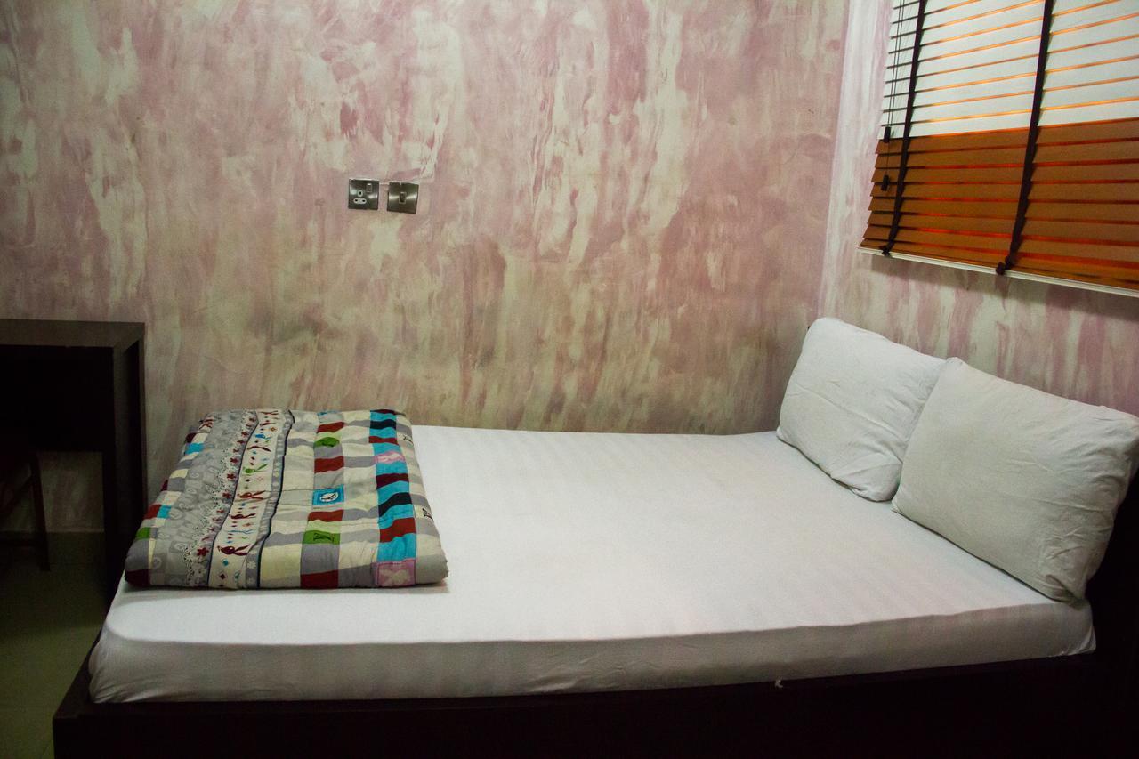 Glasshouse Hotel And Suites Egba Bagian luar foto