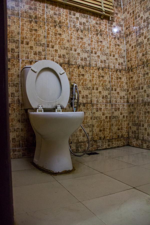 Glasshouse Hotel And Suites Egba Bagian luar foto